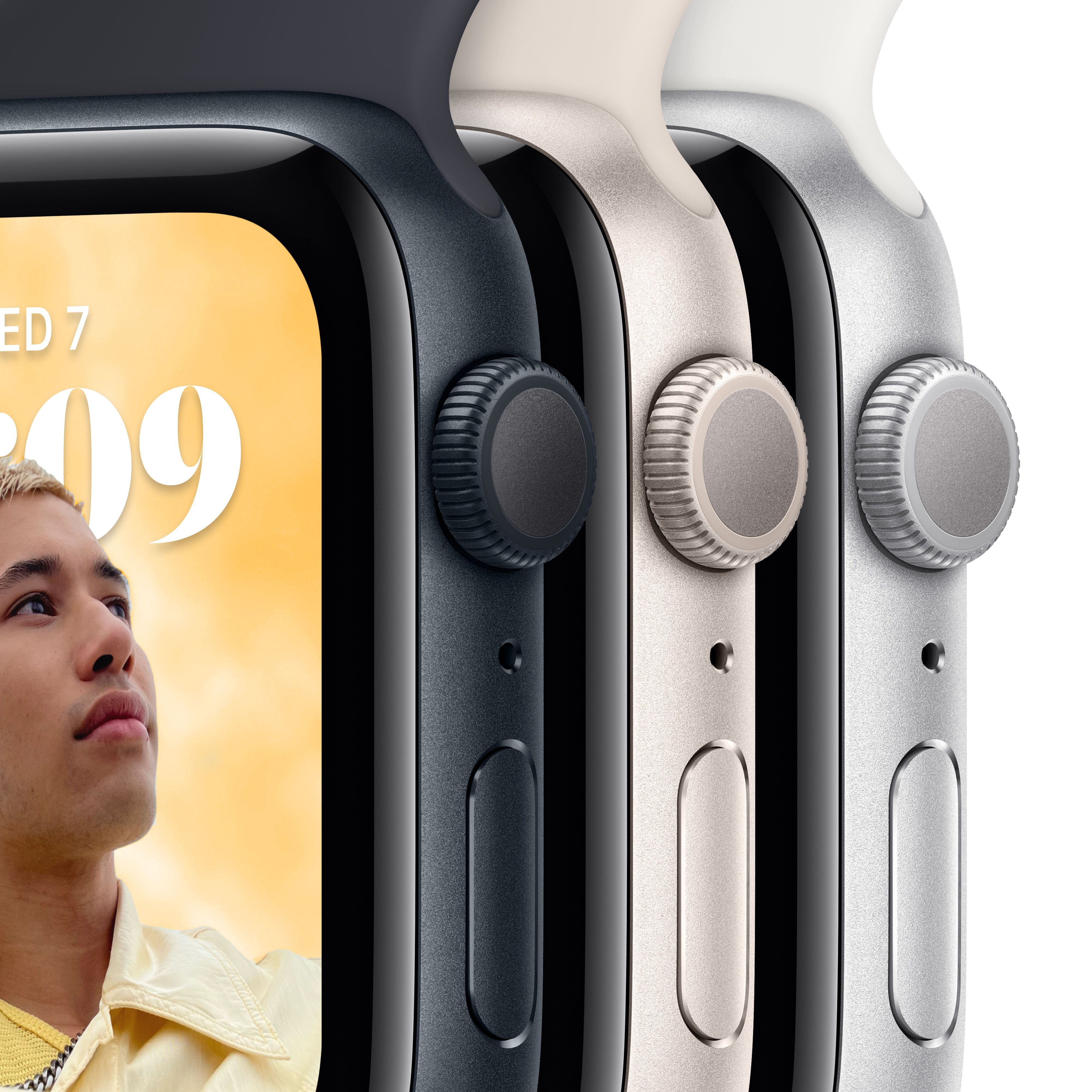 картинка Apple Watch SE 2022, 44mm Starlight Aluminum Case with Starlight Sport Band (сияющая звезда) M/L от магазина Технолав