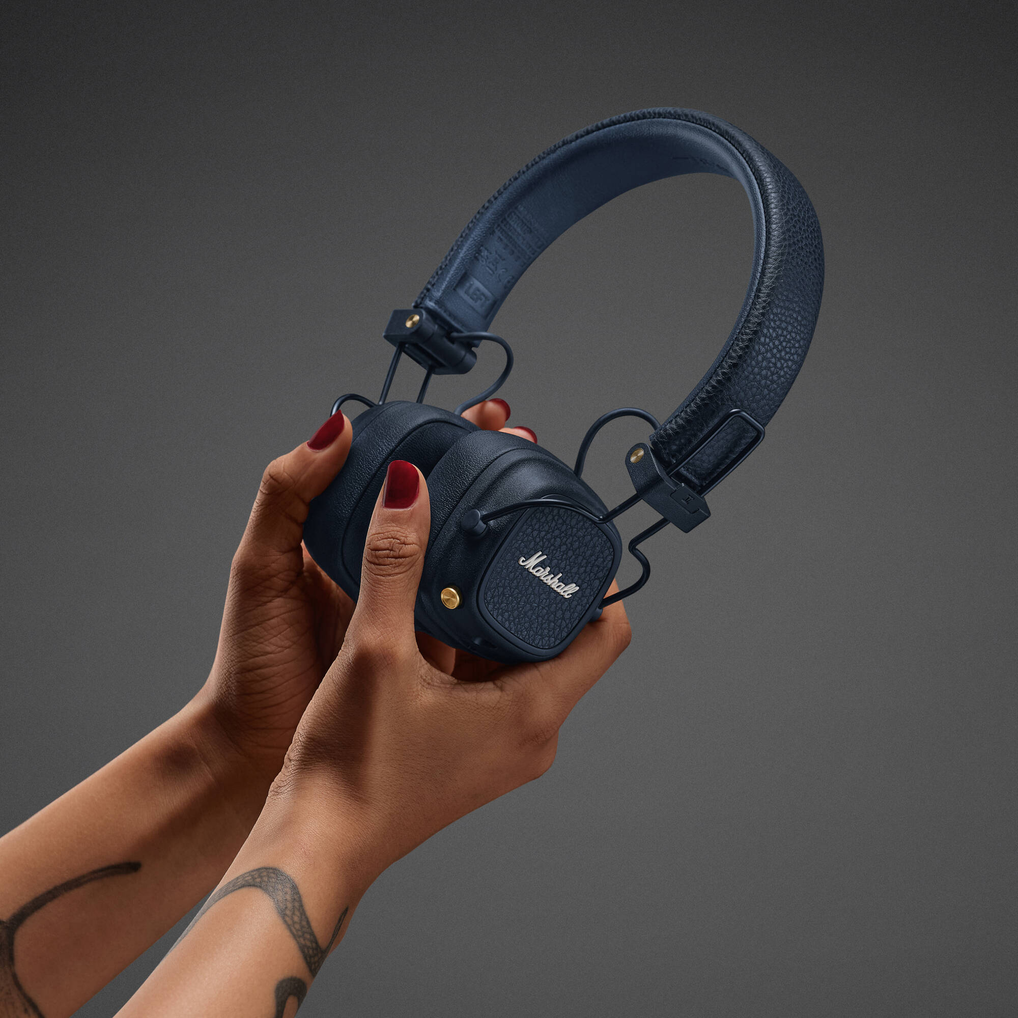 картинка Беспроводные наушники Marshall Major V, синий от магазина Технолав