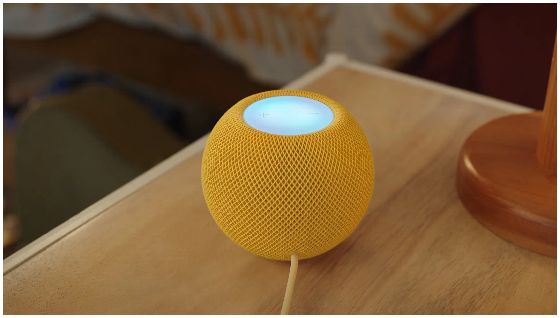 картинка Умная колонка Apple HomePod mini (желтый) от магазина Технолав